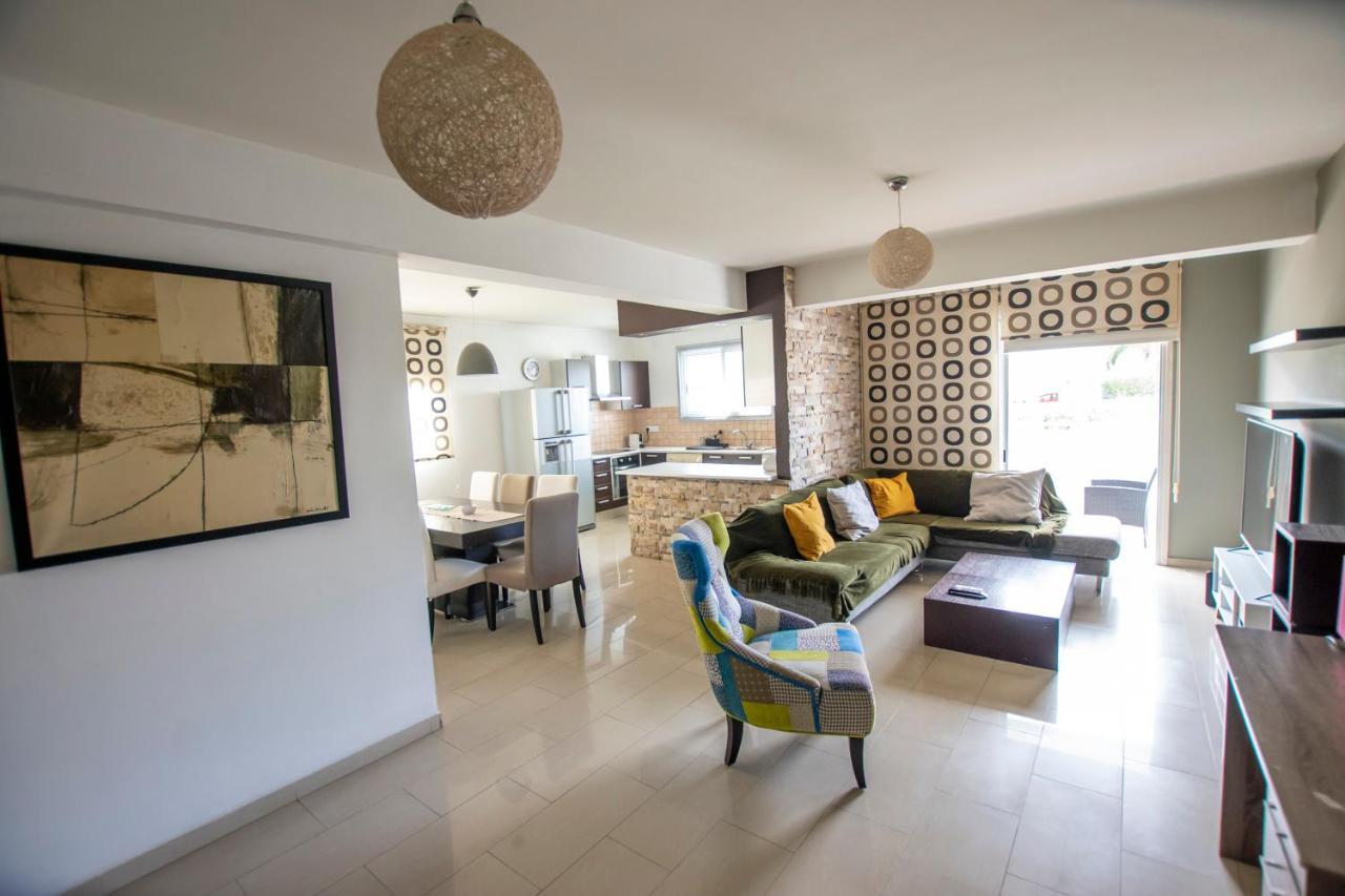 Glabur Stays - The Executive 2 Bdr - Nicosia City, Free Parking & Wifi, Welcomes You!!! المظهر الخارجي الصورة